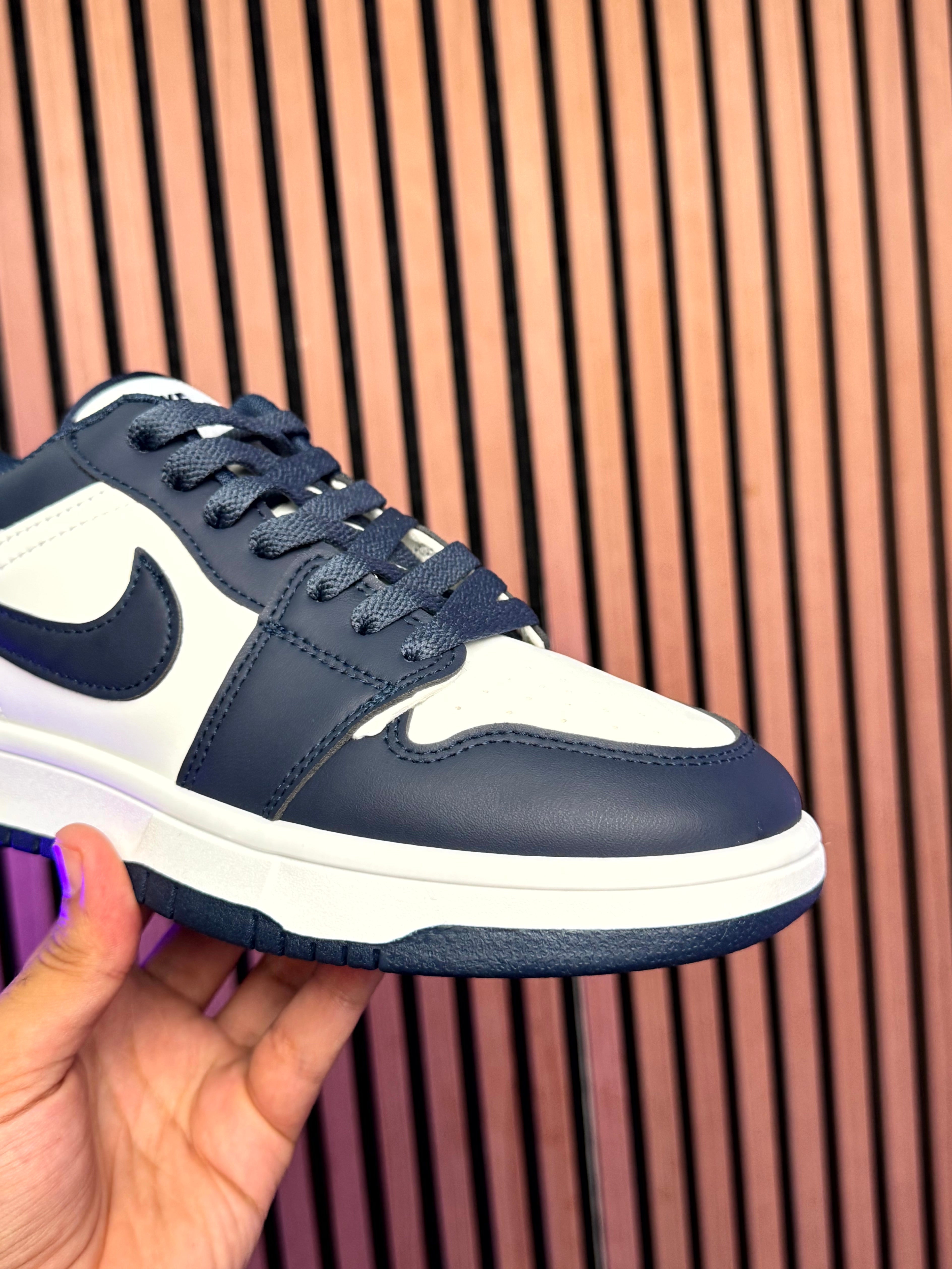 Nike dunk low blue
