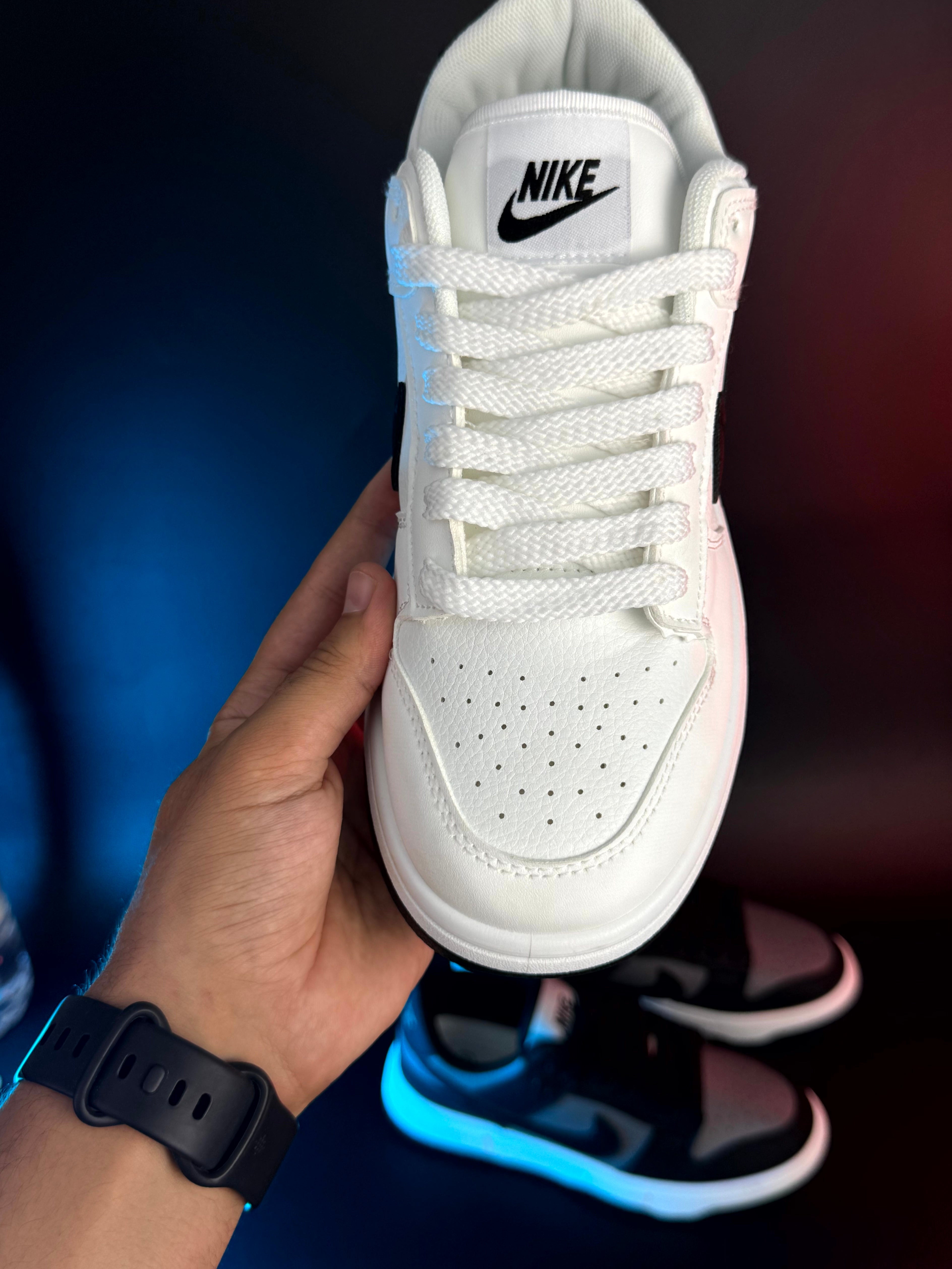 Nike dunk low white new version