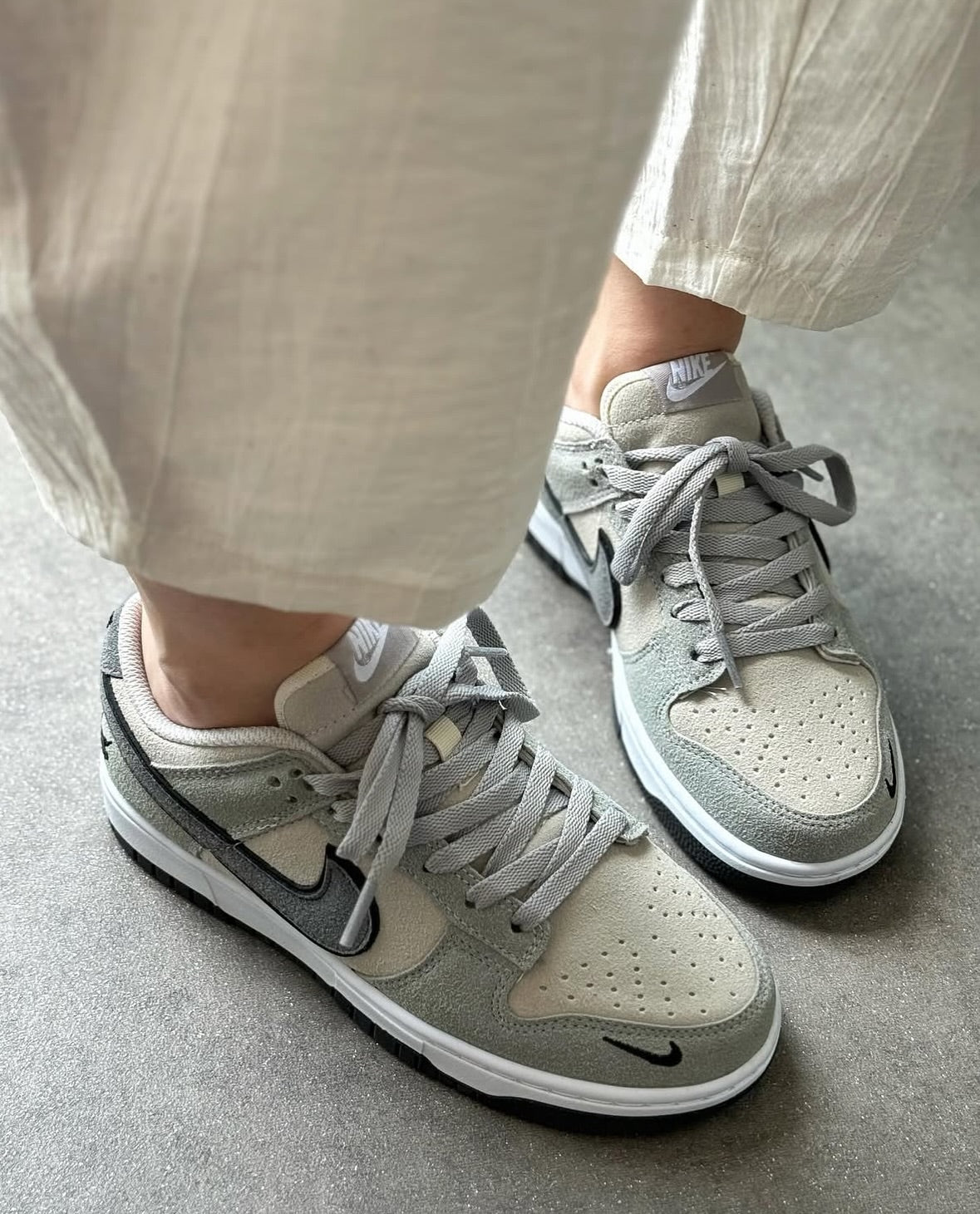 ✅ Soft Neutral Style – Nike Dunk Low Light Grey
