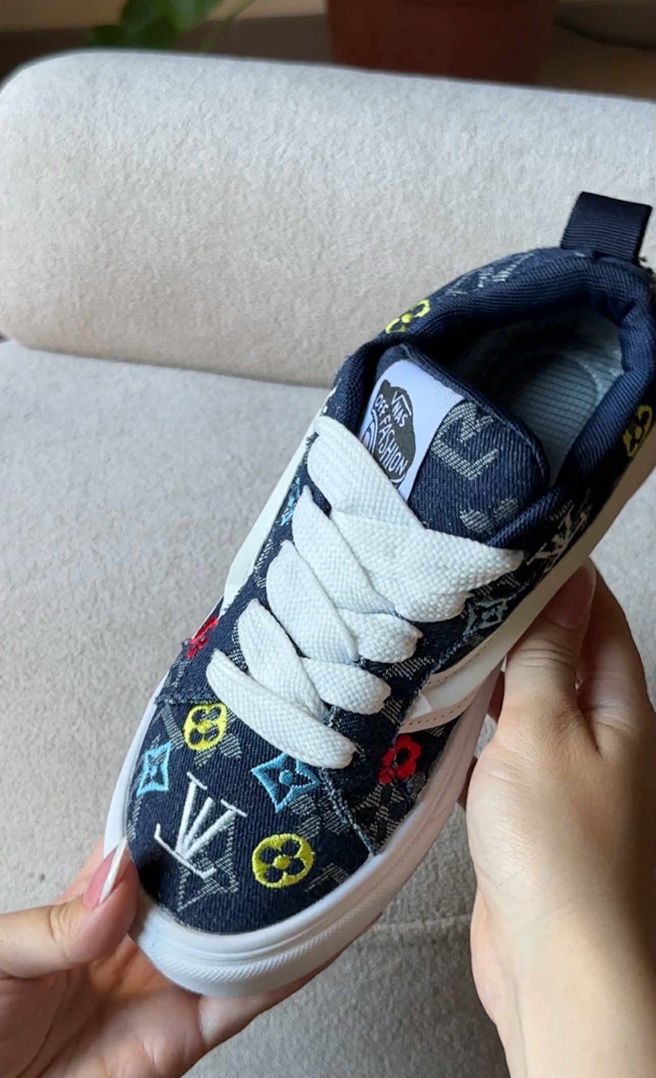 vense brodée importation