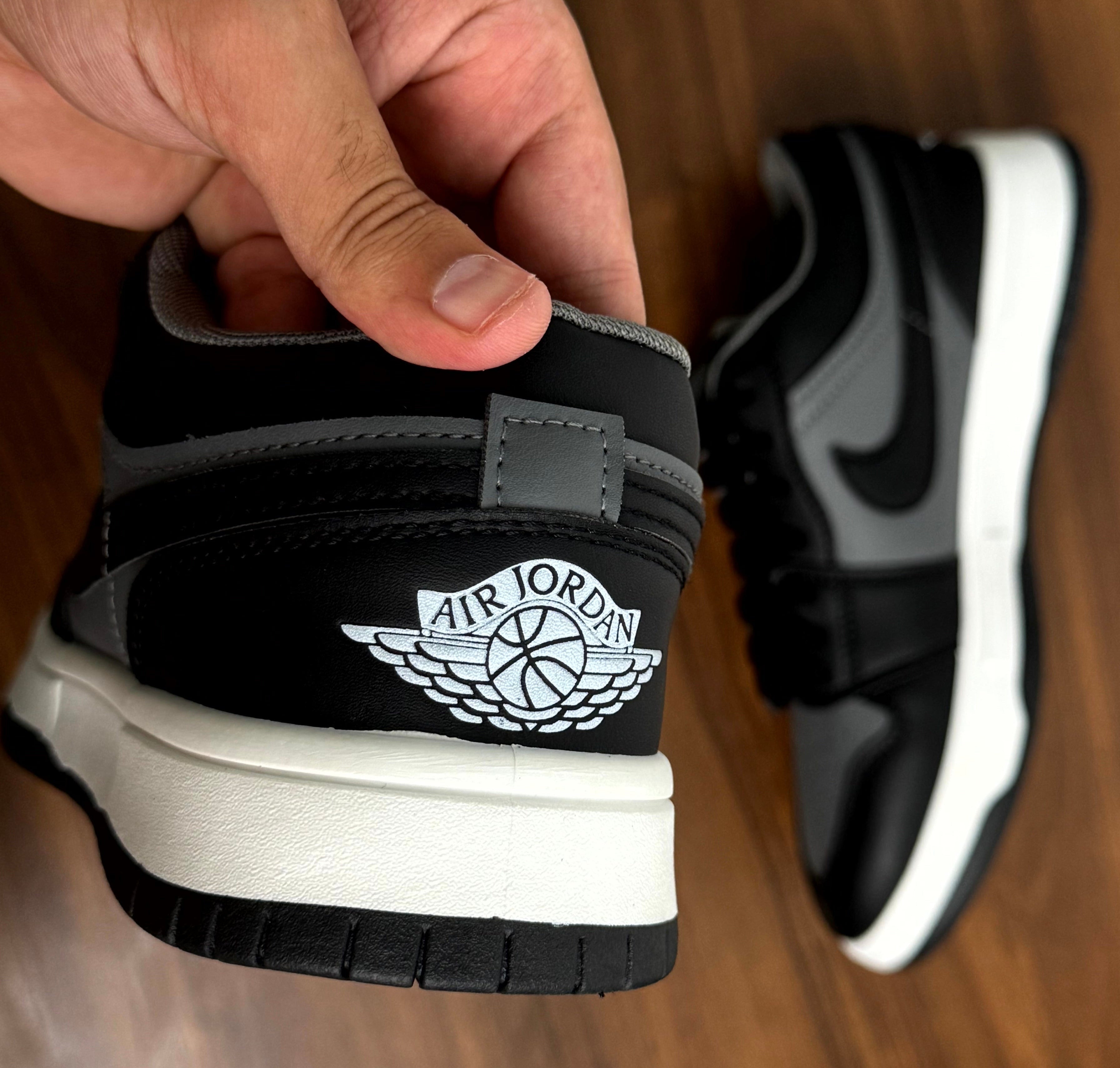 Nike dunk low panda grey