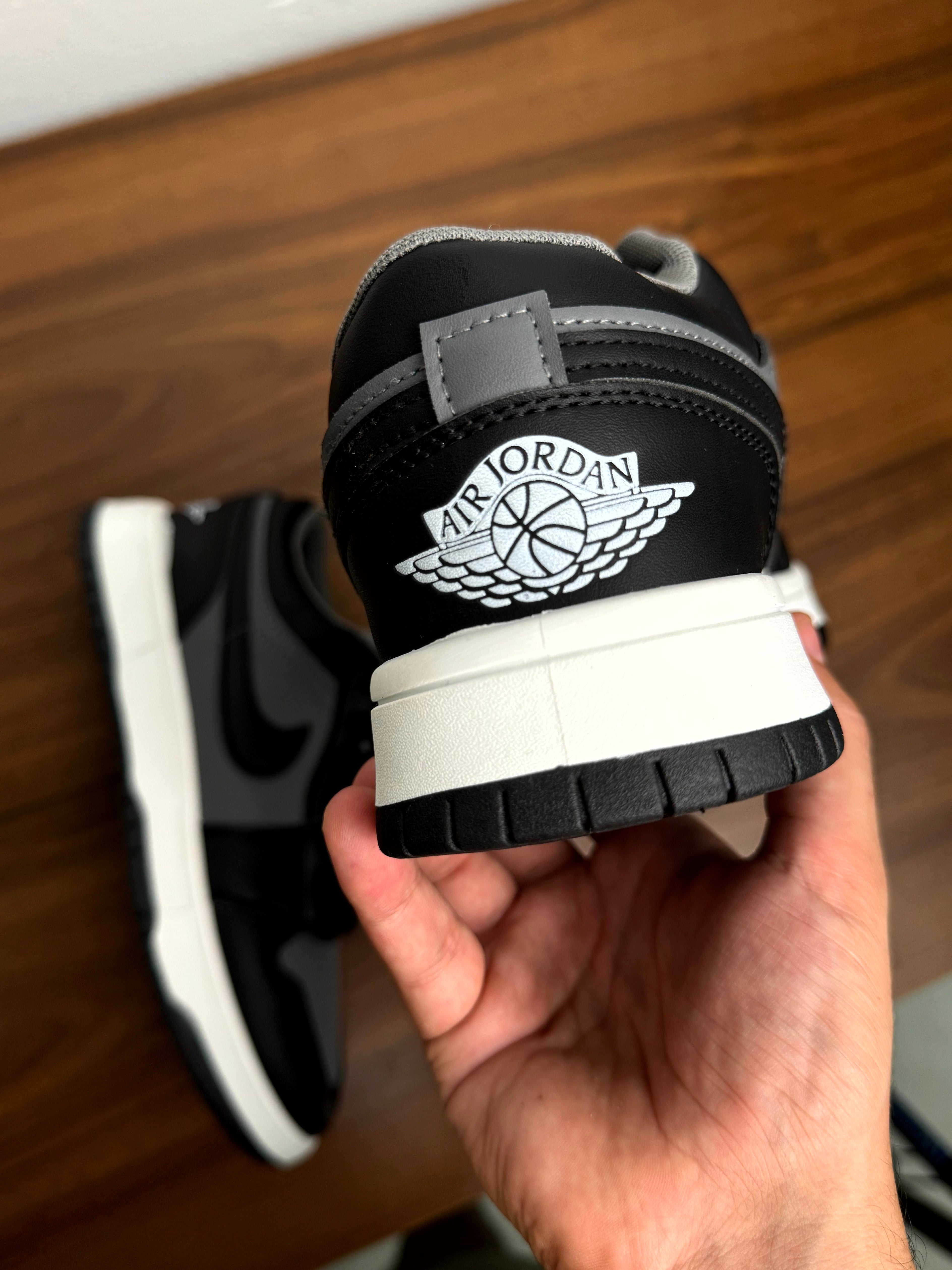 Nike dunk low panda grey