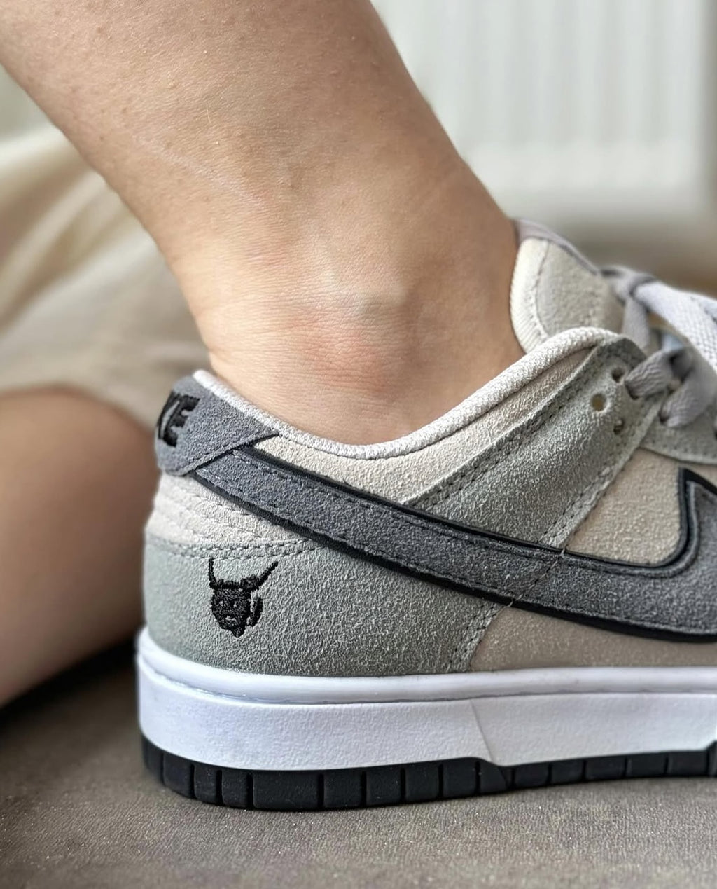 ✅ Soft Neutral Style – Nike Dunk Low Light Grey