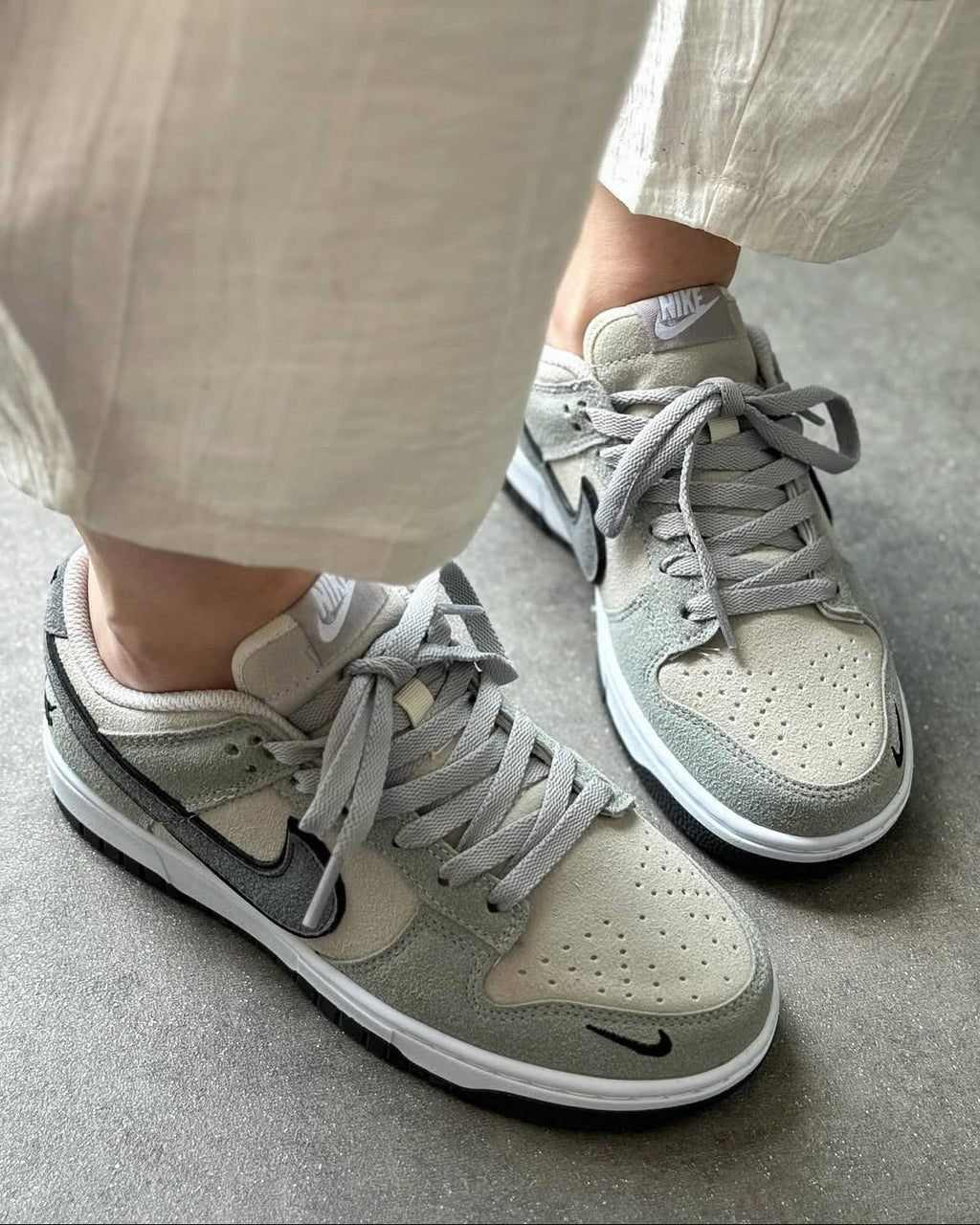 ✅ Soft Neutral Style – Nike Dunk Low Light Grey